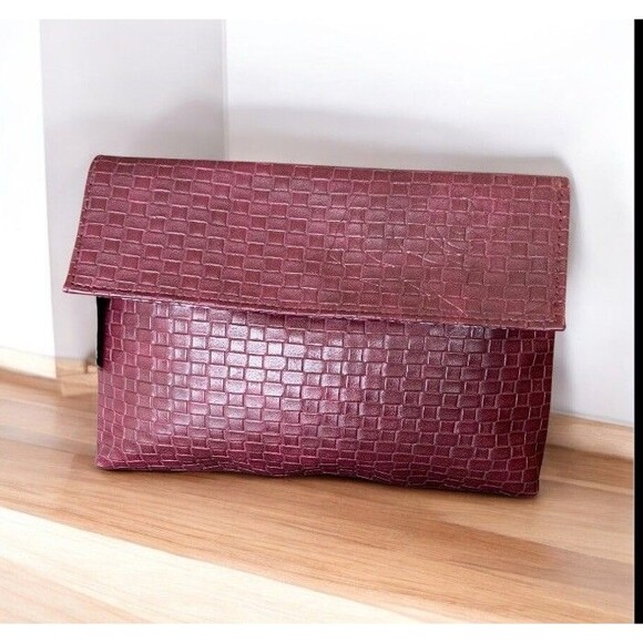 Sisley Handbags - Sisley Paris Woven Leather Cosmetic Makeup Clutch Travel Pouch Bag Snap Wine New